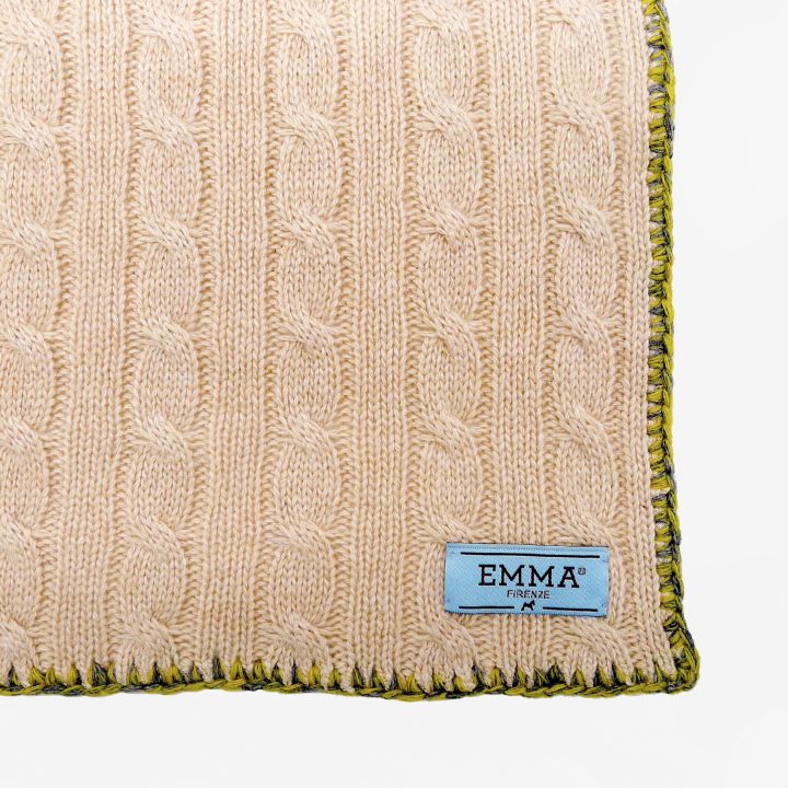 EMMA FIRENZE HEART DOG BLANKET IN IVORY COLOURED PURE WOOL